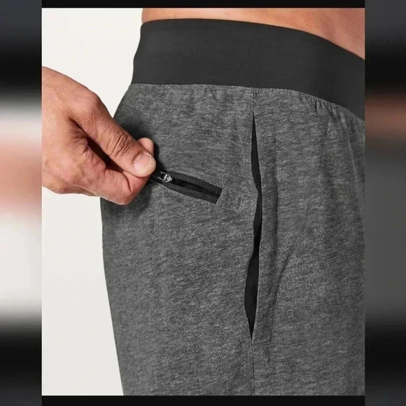 Lululemon T.H.E. Short Linerless 9"Heathered Texture Printed Greyt Deep Coal - Picture 3 of 7